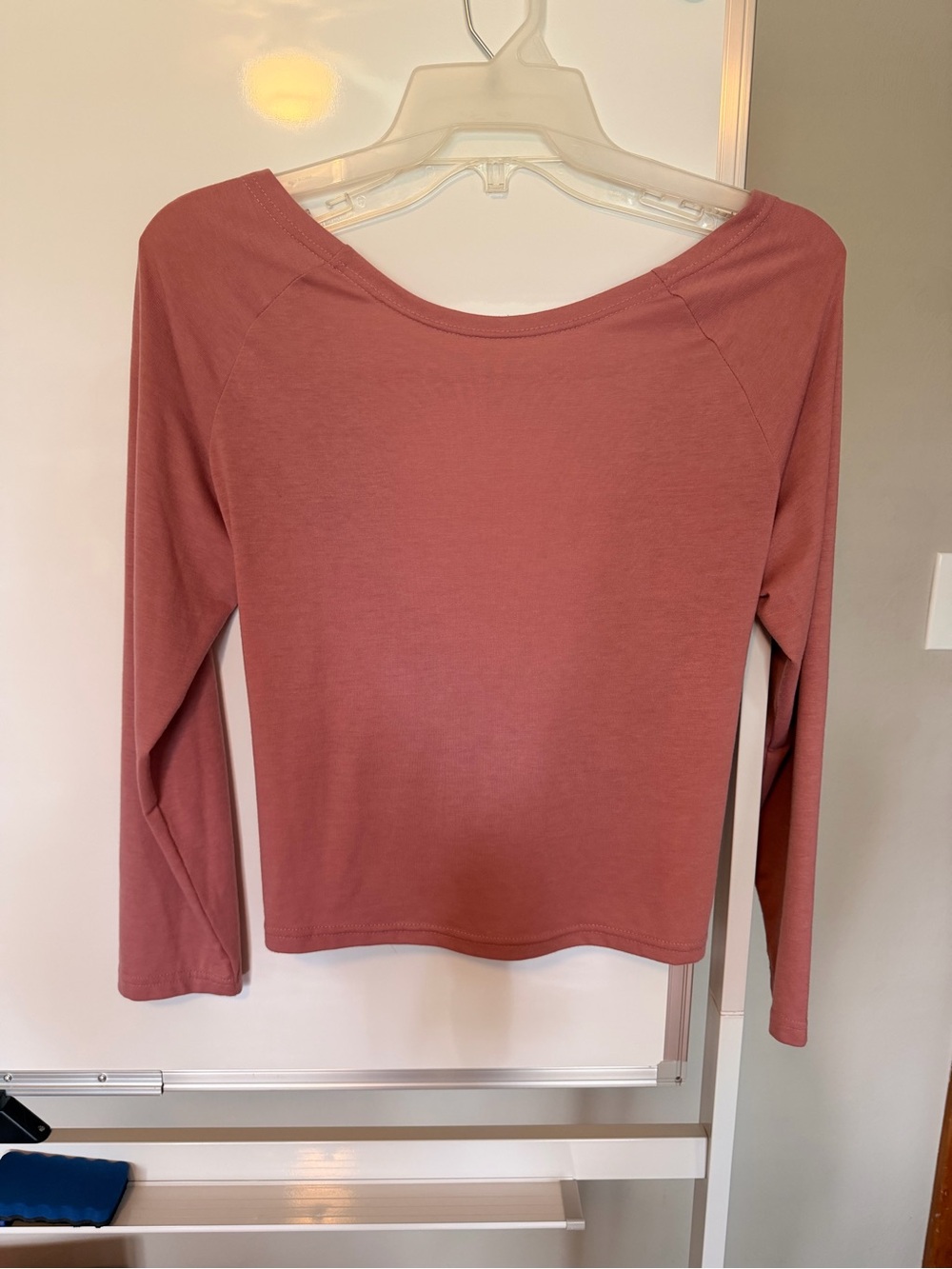 Long-Sleeve Scoop Neck Top in Dusty Rose